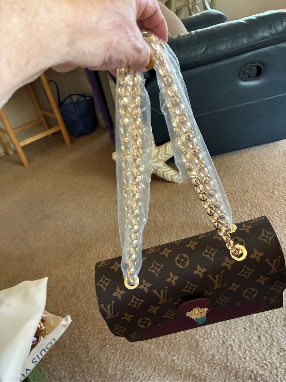 Designer-Inspired Brown and Burgundy Chain Shoulder Bag - Picture 3 of 10